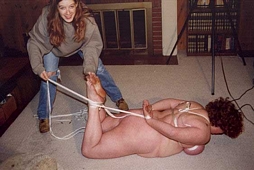 Cliquez sur cette photo gratuite de maitresse fessee 1 pour accder  la zone membre de maitresse.